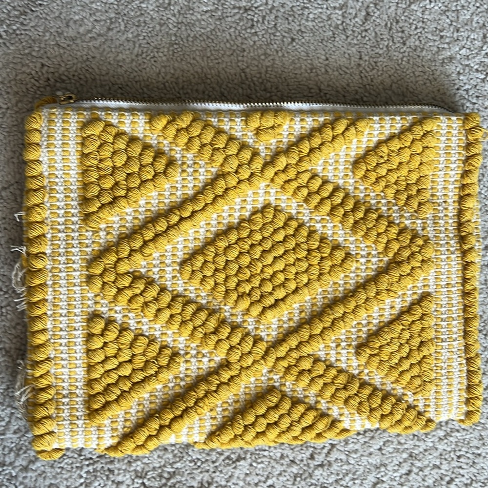 Lulus Purse - Picture 2 of 3